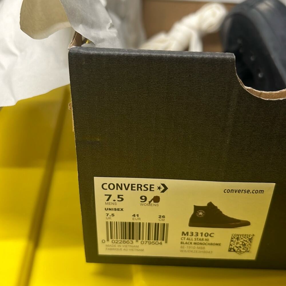 In box WMN 9 New converse hi top canvas sneaker logo M3310C black white lace up - Picture 3 of 4